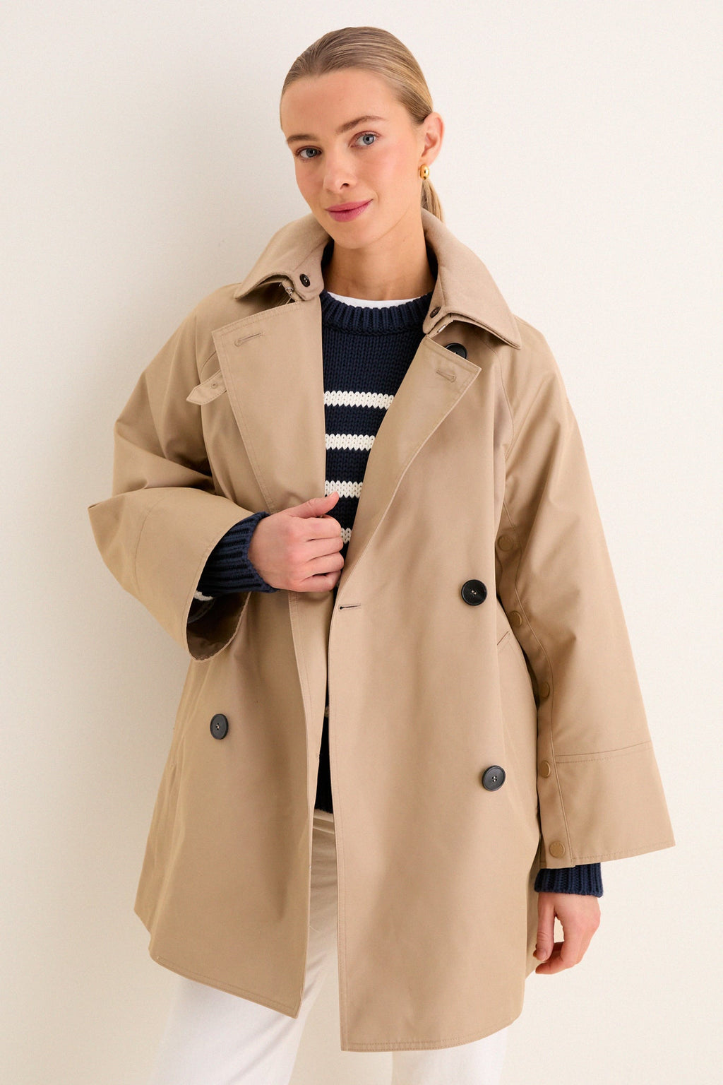 Hazelnut Manna Raincoat