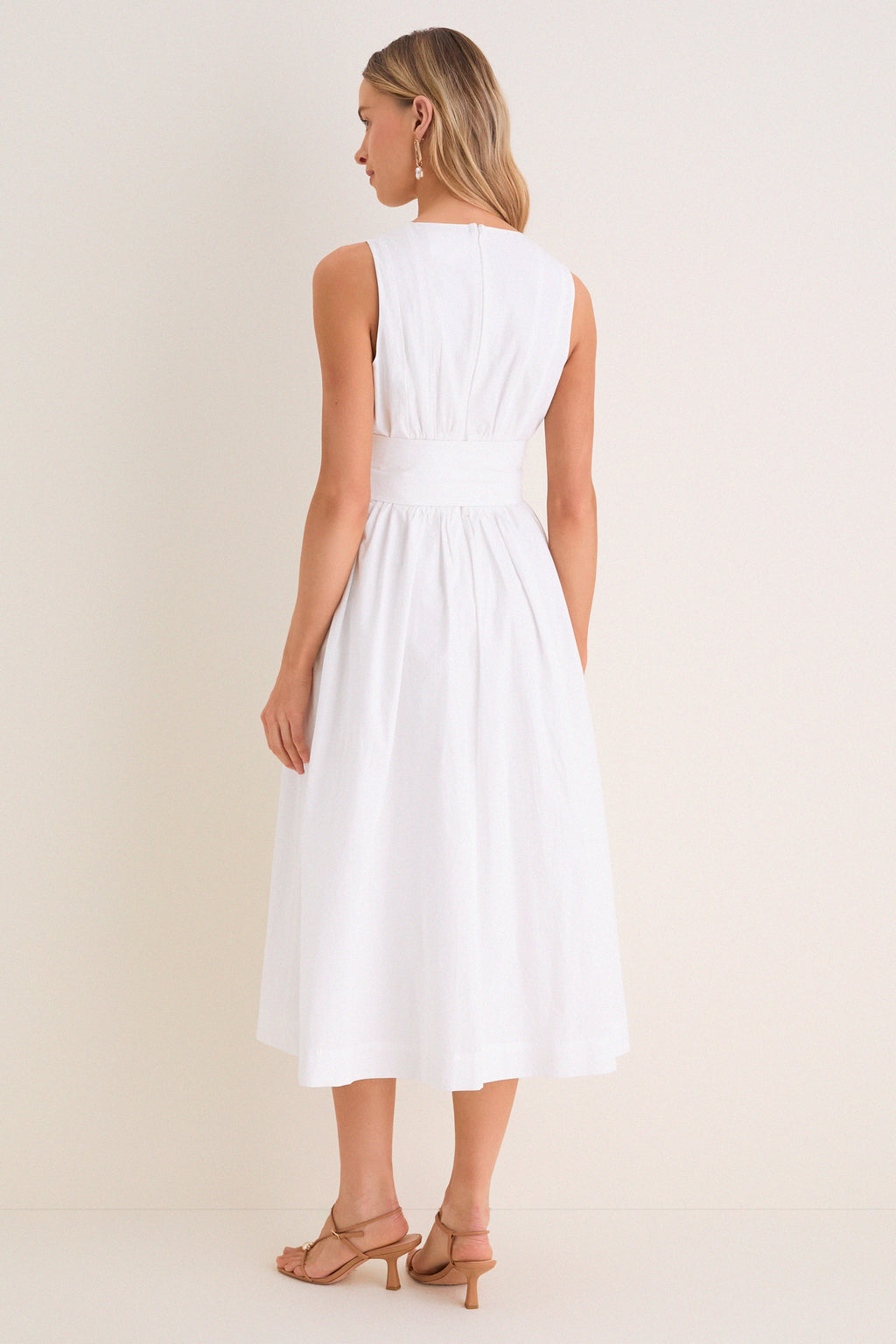 White Marylin Lace-Up Maxi Dress